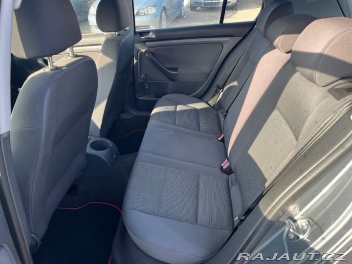 Volkswagen Golf 1.9 TDi bez DPF a koroze 2006