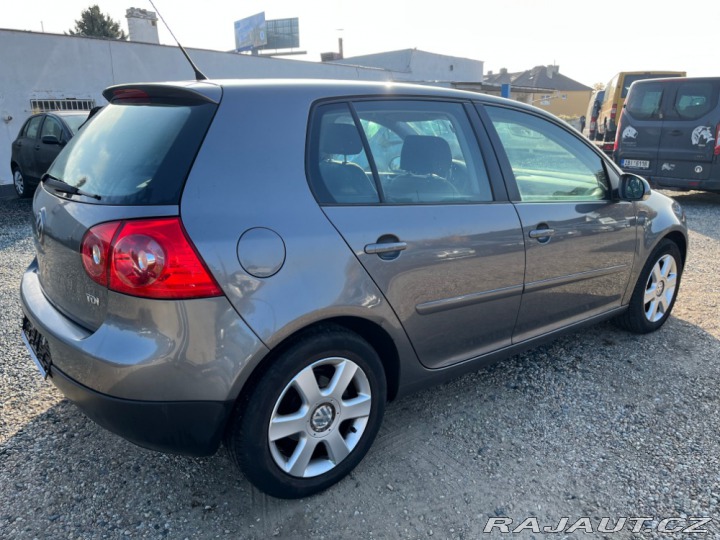 Volkswagen Golf 1.9 TDi bez DPF a koroze 2006
