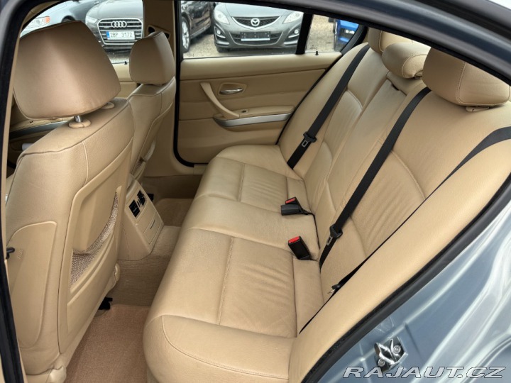 BMW 3 e90 120kW Xenony 2005