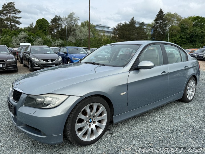 BMW 3 e90 120kW Xenony 2005