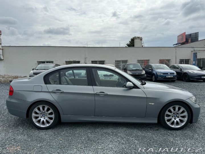 BMW 3 e90 120kW Xenony 2005