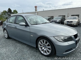BMW 3 e90 120kW Xenony 2005
