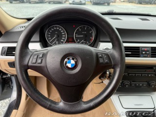 BMW 3 e90 120kW Xenony 2005