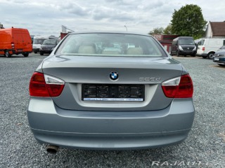 BMW 3 e90 120kW Xenony 2005