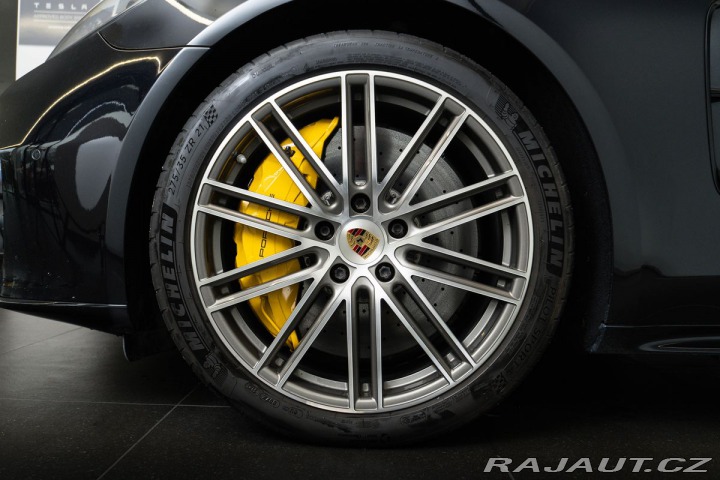 Porsche Panamera Turbo Sport Turismo 2019