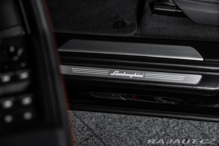 Lamborghini Urus B&O/23/AKRAPOVI 2022