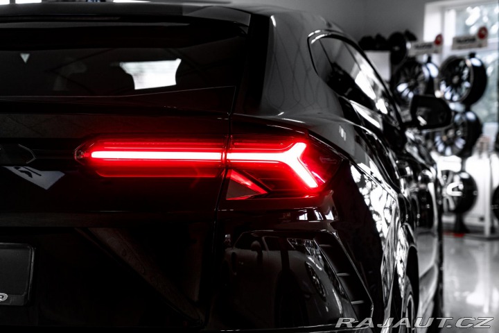 Lamborghini Urus B&O/23/AKRAPOVI 2022