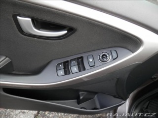 Hyundai i30 1,6 GDi 88kW DOHC 16V aut 2014