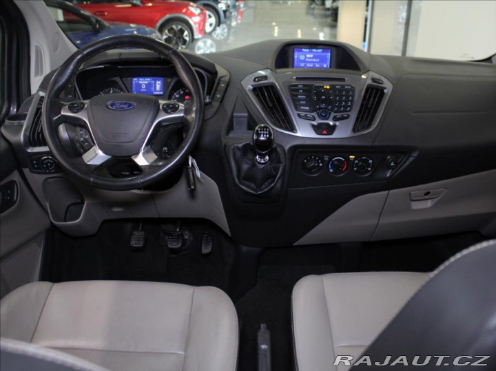 Ford Tourneo Custom 2,0 TDCi MT 9.míst KŮŽE T 2017