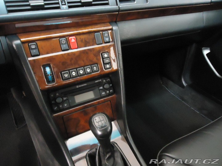 Mercedes-Benz 124 300 CE 24V Cabrio. 1994