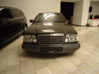 Mercedes-Benz 124 300 CE 24V Cabrio. 1994