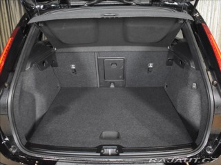 Volvo XC40 2,0 B3 Plus Dark Bezklíč 2023