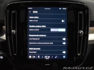 Volvo XC40 2,0 B3 Plus Dark Bezklíč 2023