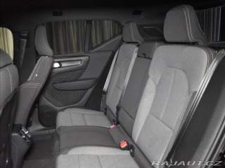 Volvo XC40 2,0 B3 Plus Dark Bezklíč 2023