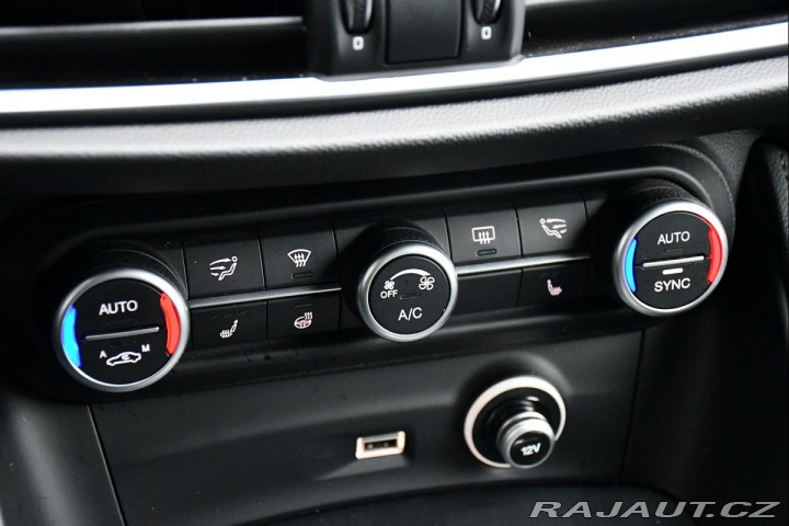 Alfa Romeo Stelvio 2.2d Q4 CARPLAY ČR 2020