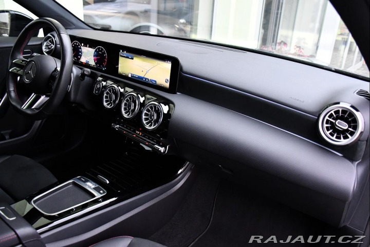Mercedes-Benz A 180 AMG LED NAV VIRTUAL 1 2023