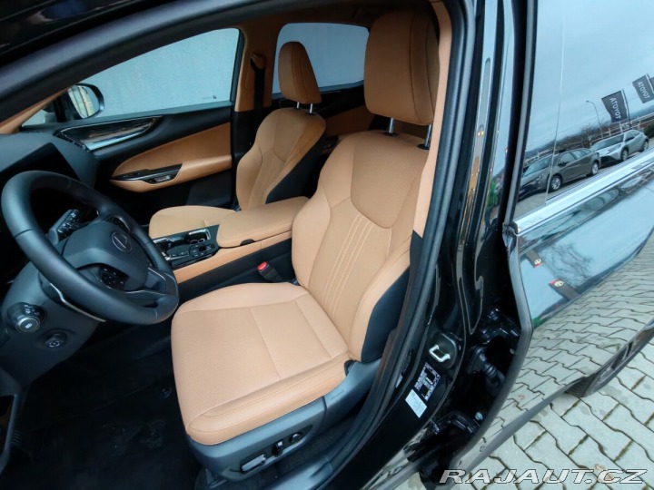 Lexus Ostatní modely NX 350h 2.5 350h 4×4 E-FOUR Execu 2024