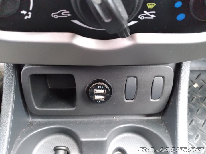 Dacia Duster 1.6 16V 77kW ČR,KLIMA 2013