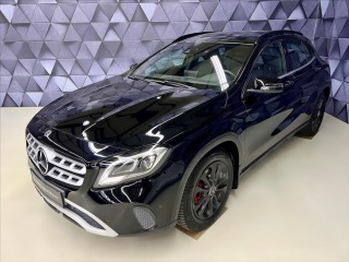 Mercedes-Benz GLA 200d 4MATIC STYLE, LED, K