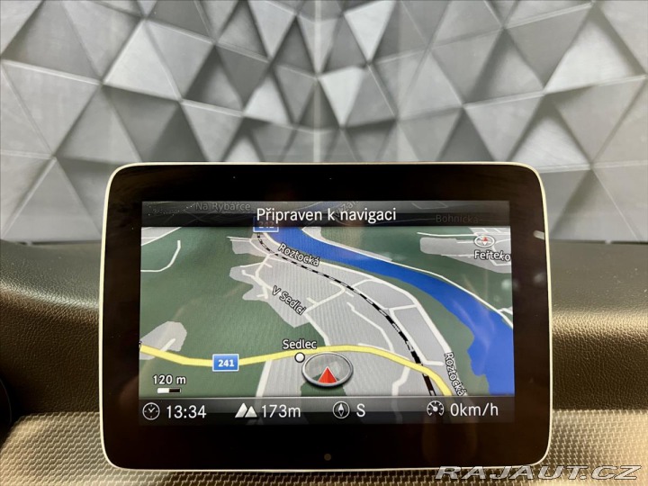 Mercedes-Benz GLA 200d 4MATIC STYLE, LED, K 2019