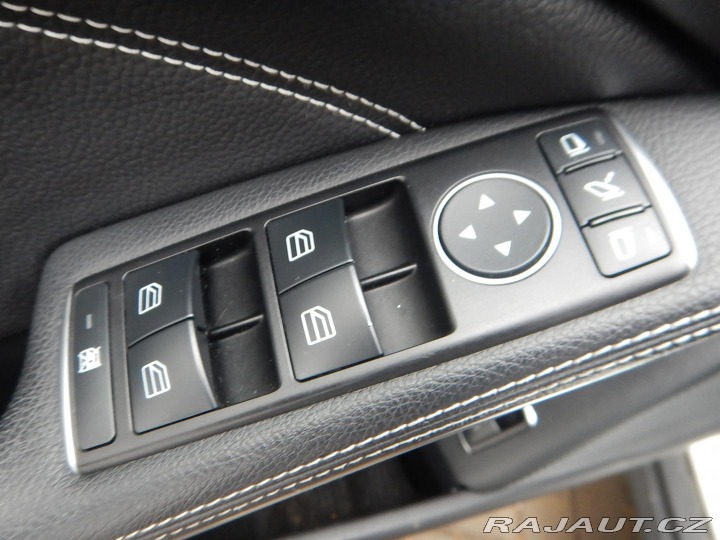 Mercedes-Benz GLA 200 D 4MATIC 2015