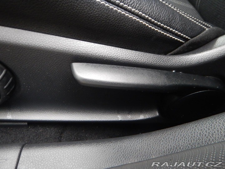 Mercedes-Benz GLA 200 D 4MATIC 2015