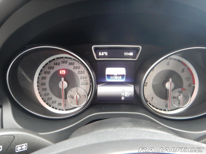 Mercedes-Benz GLA 200 D 4MATIC 2015