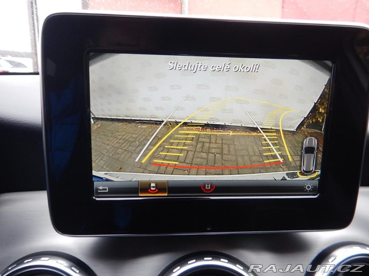 Mercedes-Benz GLA 200 D 4MATIC 2015