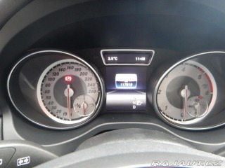 Mercedes-Benz GLA 200 D 4MATIC 2015