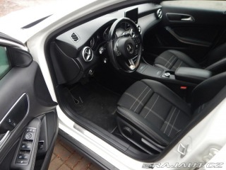 Mercedes-Benz GLA 200 D 4MATIC 2015