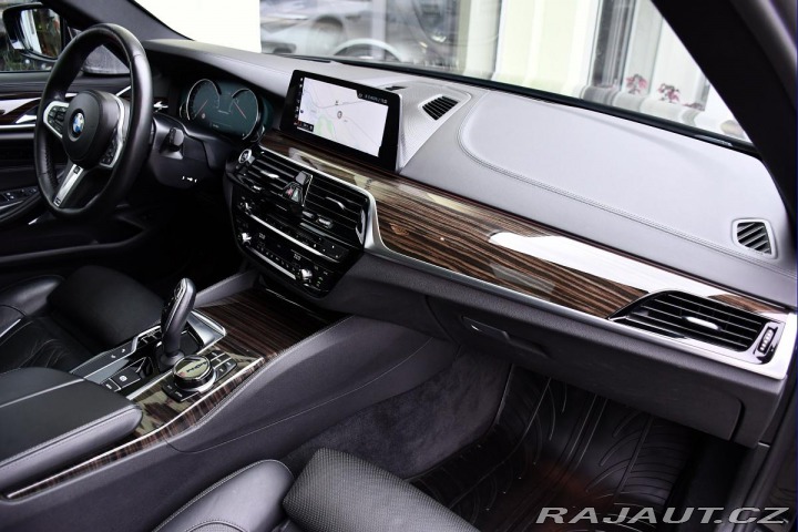 BMW 5 M550d Rezervace 2018