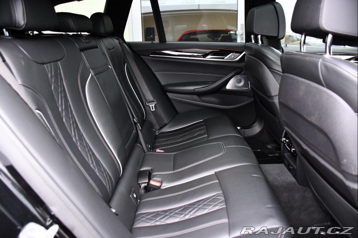 BMW 5 M550d Rezervace 2018