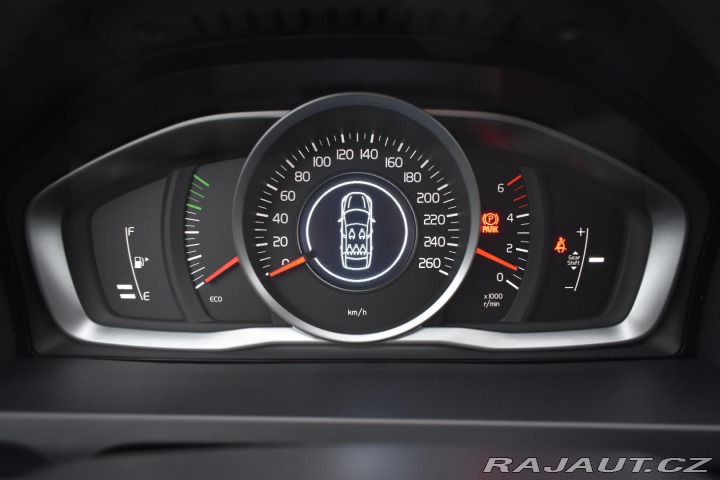 Volvo V60 2.0 D2 88kW MANUÁL*NAVI*S 2018