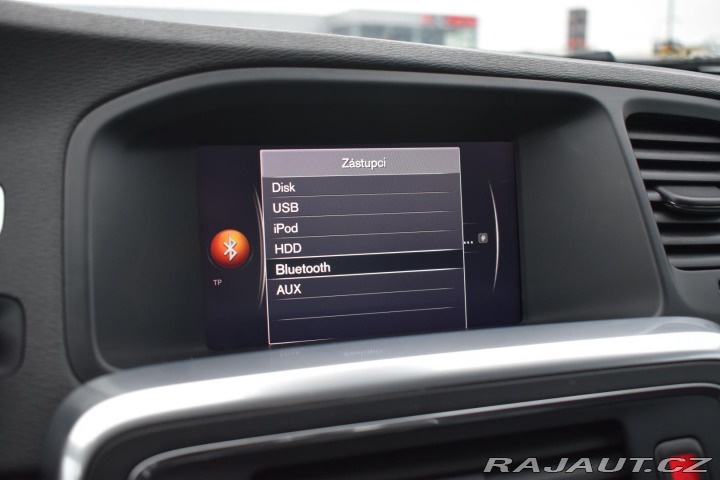 Volvo V60 2.0 D2 88kW MANUÁL*NAVI*S 2018