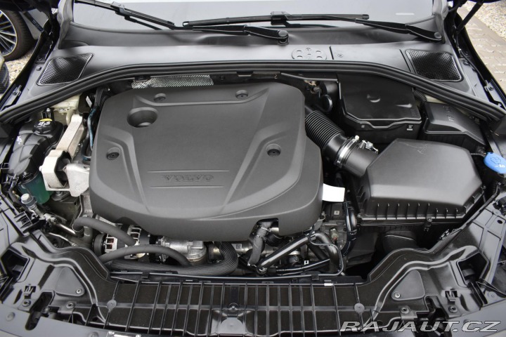 Volvo V60 2.0 D2 88kW MANUÁL*NAVI*S 2018