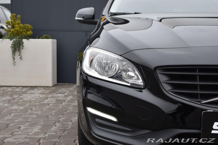 Volvo V60 2.0 D2 88kW MANUÁL*NAVI*S 2018