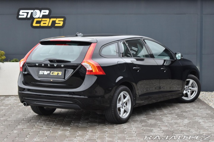 Volvo V60 2.0 D2 88kW MANUÁL*NAVI*S 2018