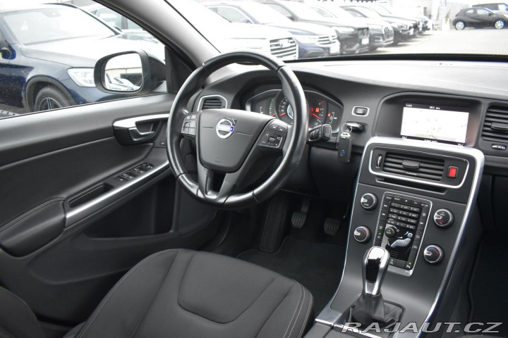 Volvo V60 2.0 D2 88kW MANUÁL*NAVI*S 2018