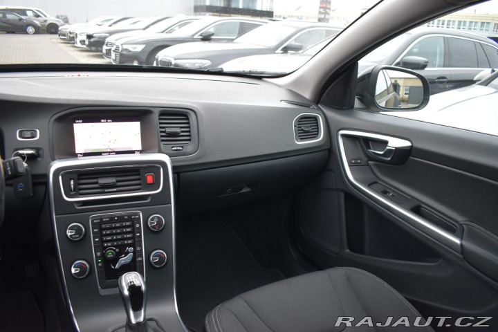 Volvo V60 2.0 D2 88kW REZERVACE 2018