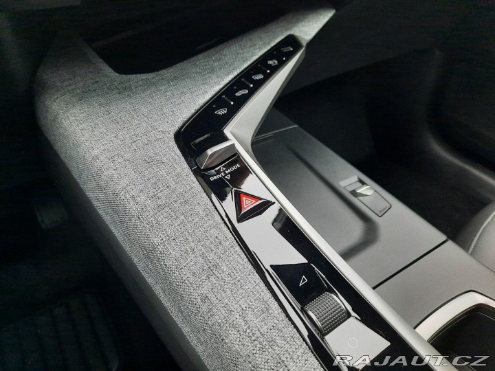 Peugeot 3008 ALLURE Hybrid 136 e-DCS6 2025