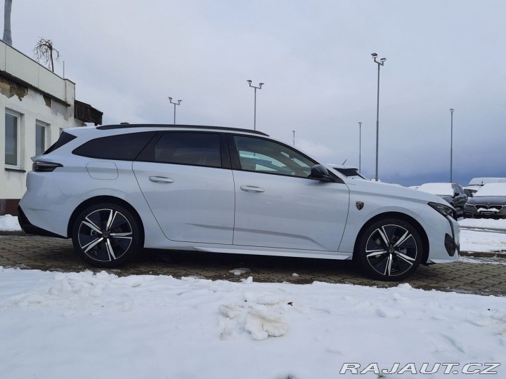 Peugeot 308 SW GT 1,2 PT 130k EAT8 2025