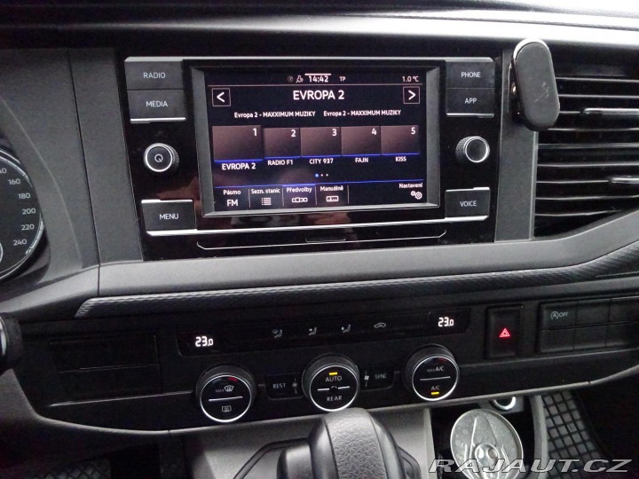 Volkswagen Caravelle 2.0TDI 110kW DSG 7 DPH SE 2021