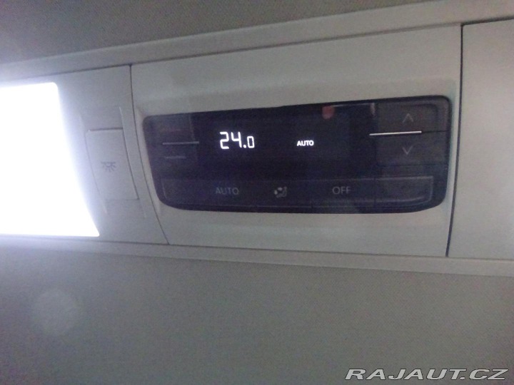 Volkswagen Caravelle 2.0TDI 110kW DSG 7 DPH SE 2021