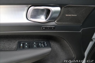 Volvo XC40 2,0 B3 Plus Dark AUT 2024