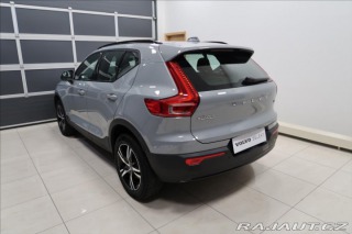 Volvo XC40 2,0 B3 Plus Dark AUT 2024