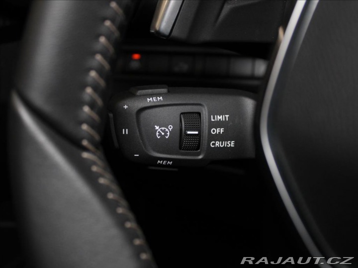 Peugeot 5008 1,5 HDi AT Allure PACK 7. 2024
