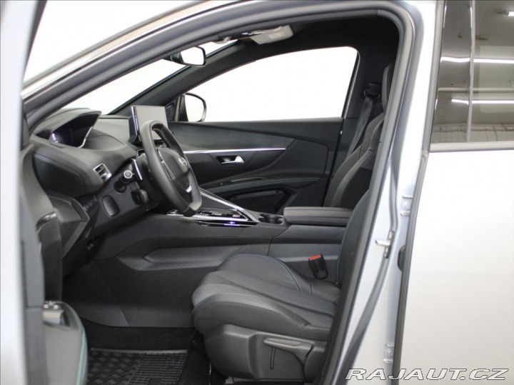 Peugeot 5008 1,5 HDi AT Allure PACK 7. 2024
