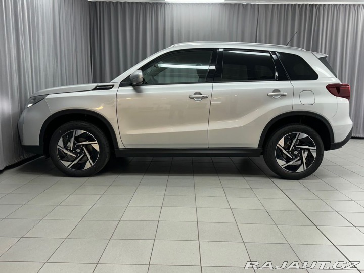 Suzuki Vitara 1,4 Elegance 4x4. Zimní k 2026