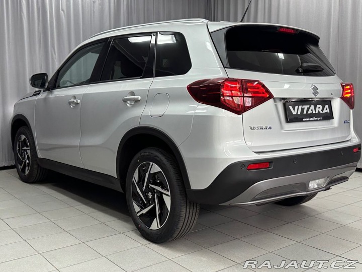 Suzuki Vitara 1,4 Elegance 4x4. Zimní k 2026