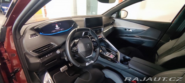 Peugeot 5008 2021